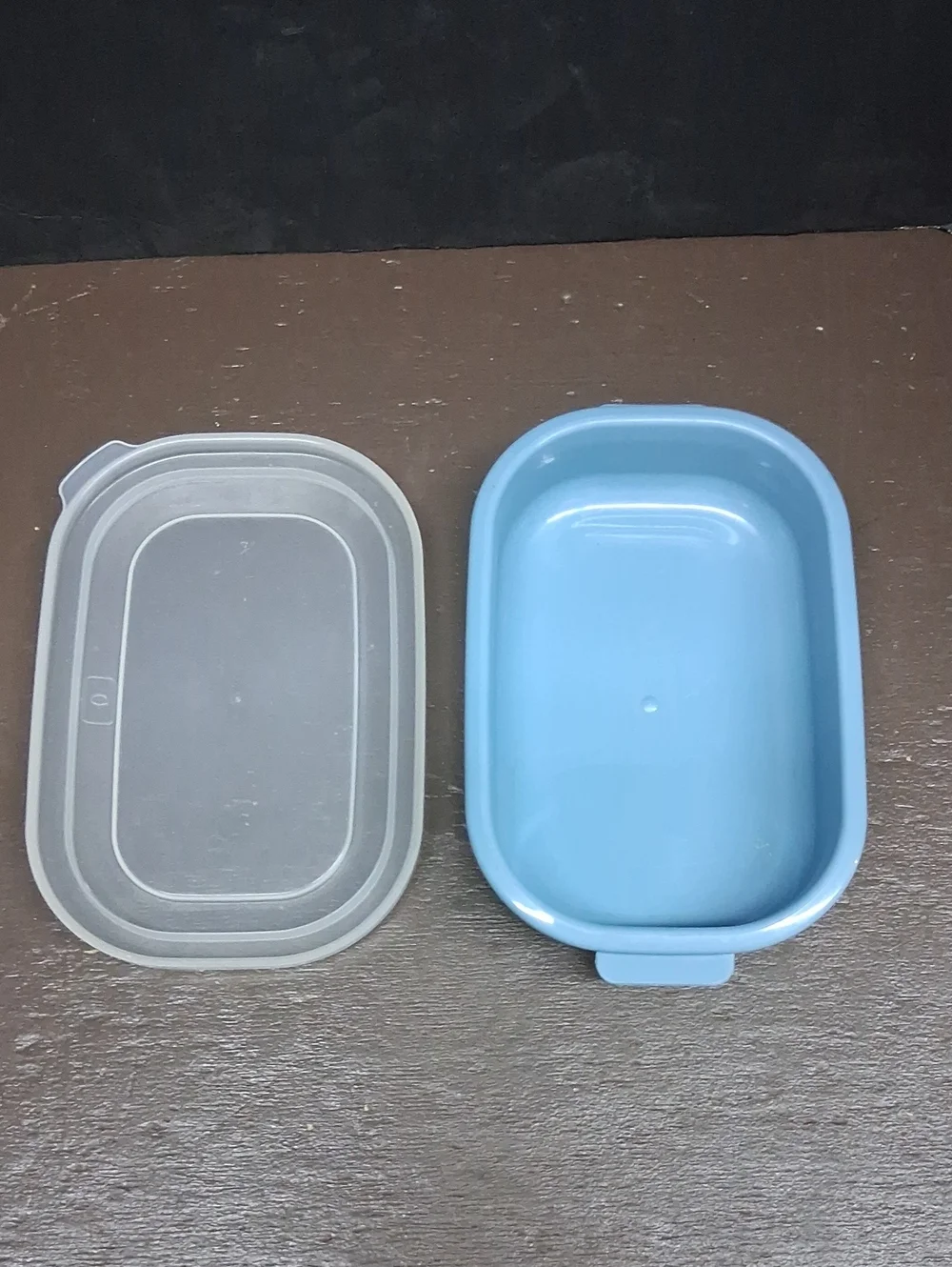 Rubbermaid 2.4Qt., Super Seal‎ 16oz., Press Seal 3 Cup Set.